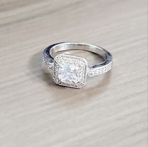 Beautiful size 8 ring - lab created white topaz